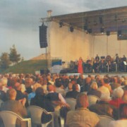 Gute zwei Stunden erfreut sich das Konzertpublikum am Markkleeberger See an Bestem aus vielen bekannten Musicals.