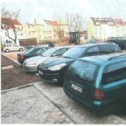 Der Parkplatz an der Städtelner Straße wird seit November von Lehrern und Eltern genutzt.