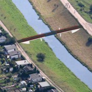 Neubau Fußgängerbrücke über die Pleiße in Regis-Breitingen