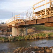 Neubau Fußgängerbrücke über die Pleiße in Regis-Breitingen