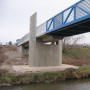 Neubau Fußgängerbrücke über die Pleiße in Regis-Breitingen