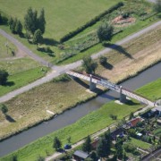 Neubau Fußgängerbrücke über die Pleiße in Regis-Breitingen