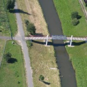 Neubau Fußgängerbrücke über die Pleiße in Regis-Breitingen